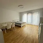 Quiet Apartment Near Prague Centre