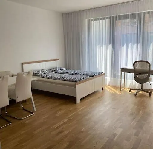 Quiet Apartment Near Prague Centre
